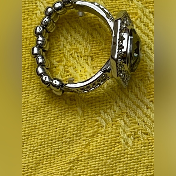 New!Crystal Dinner Stretch Ring - Picture 2 of 3